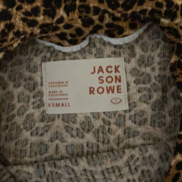 Jackson Rowe Leopard TShirt Dress in XS - Picture 2 of 2